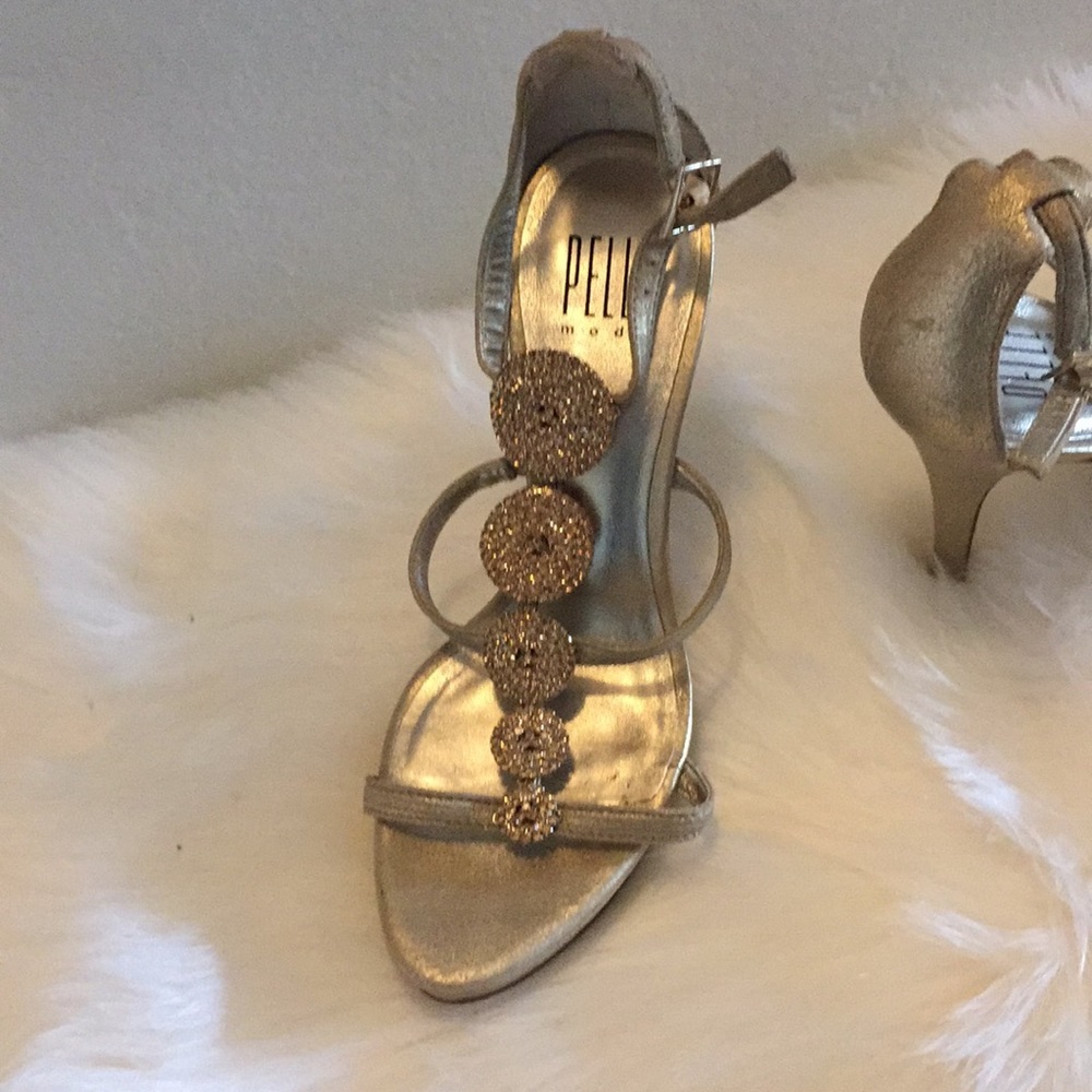 Gorgeous Shoes! - Picture 2 of 3